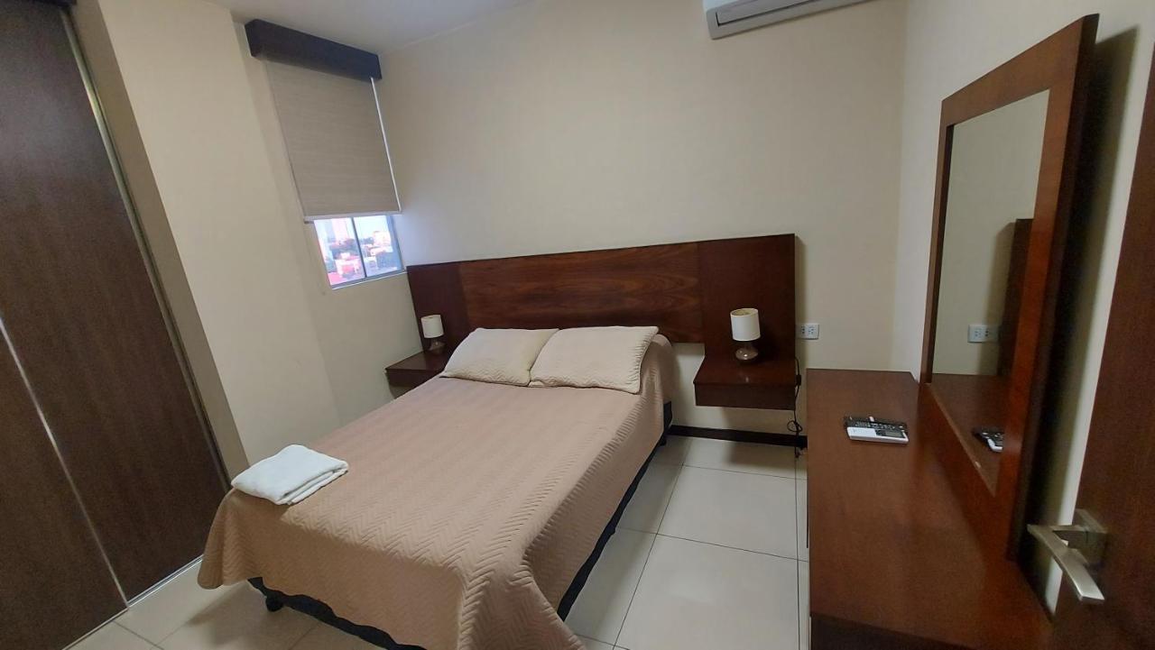 Hermoso Y Unico Apartamento Moderno, En Pleno Centro De Santa Cruz, Con Netflix Wi-Fi De 60 Mb, Estacionamiento Gratis Y Ac En Todos Los Ambientes Santa Cruz de La Sierra Eksteriør bilde
