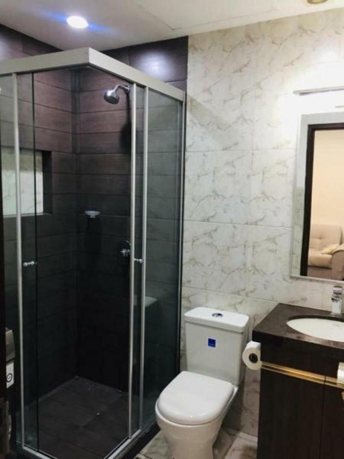 Hermoso Y Unico Apartamento Moderno, En Pleno Centro De Santa Cruz, Con Netflix Wi-Fi De 60 Mb, Estacionamiento Gratis Y Ac En Todos Los Ambientes Santa Cruz de La Sierra Eksteriør bilde
